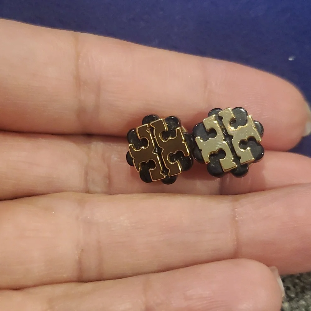 Tory Burch Earrings - Picture 3 of 5